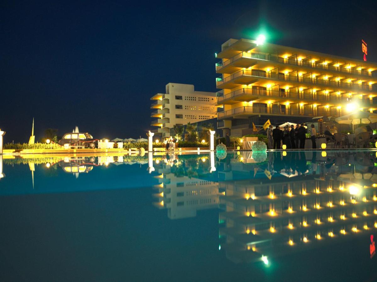 Grand Hotel Berti Silvi Marina Exterior photo